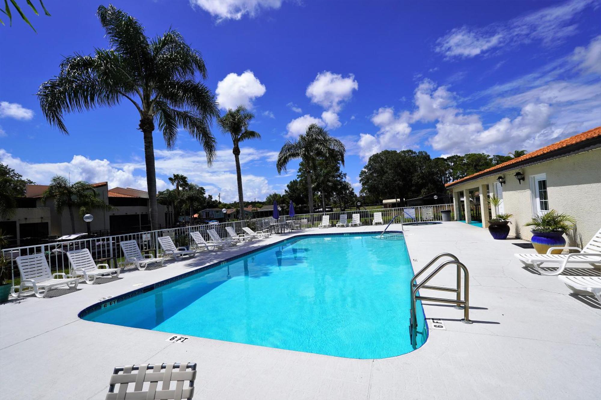 Florida Condos On Lake Tarpon Palm Harbor Exteriér fotografie